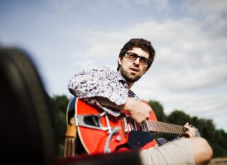 Album: Les Jeux De L’amour by Candiac